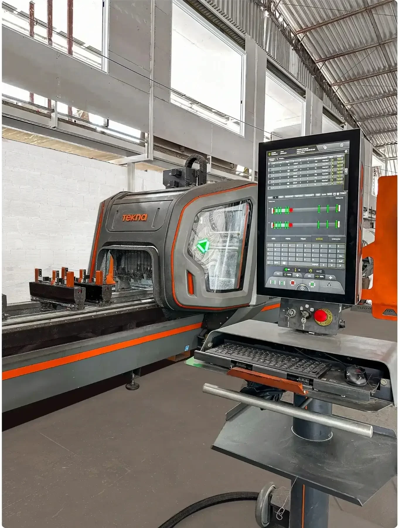 Centro de Usinagem Scaled